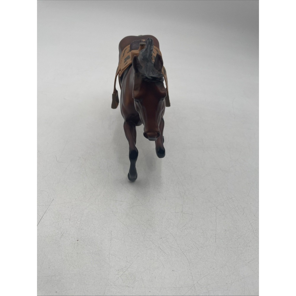 Breyer Reeves Horse Brown White With Western Saddle Leaning - Picture 3 of 7